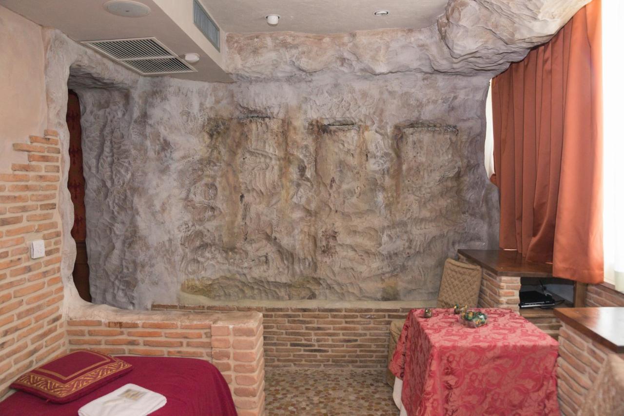 فندق Il Castello Di Perano المظهر الخارجي الصورة